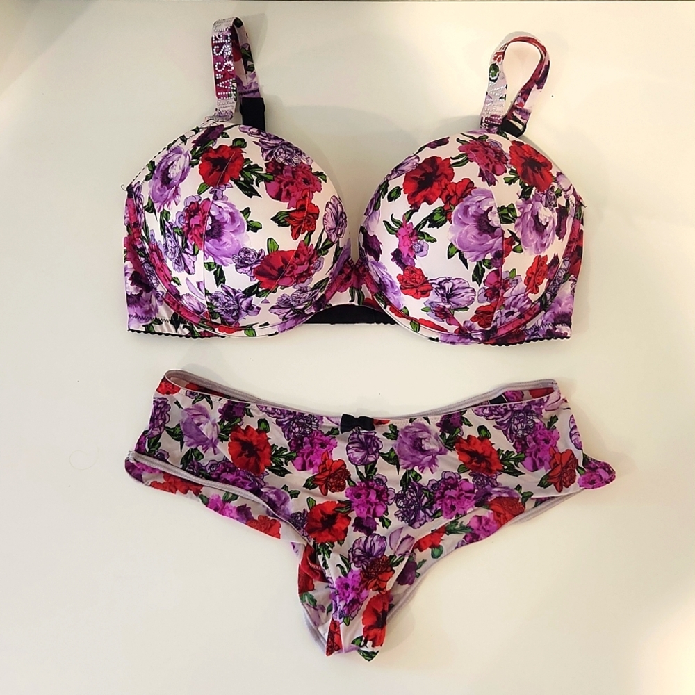 VS Floral Bra & Panty Set